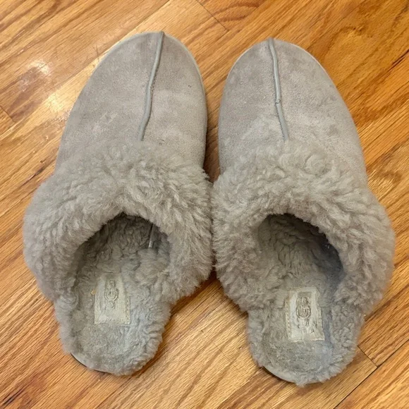 UGG Women's Cozy Gray Slippers - Picture 2 of 4